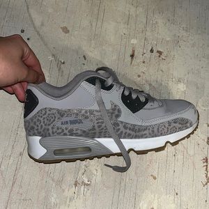 Nike Air Max purple cheetah print